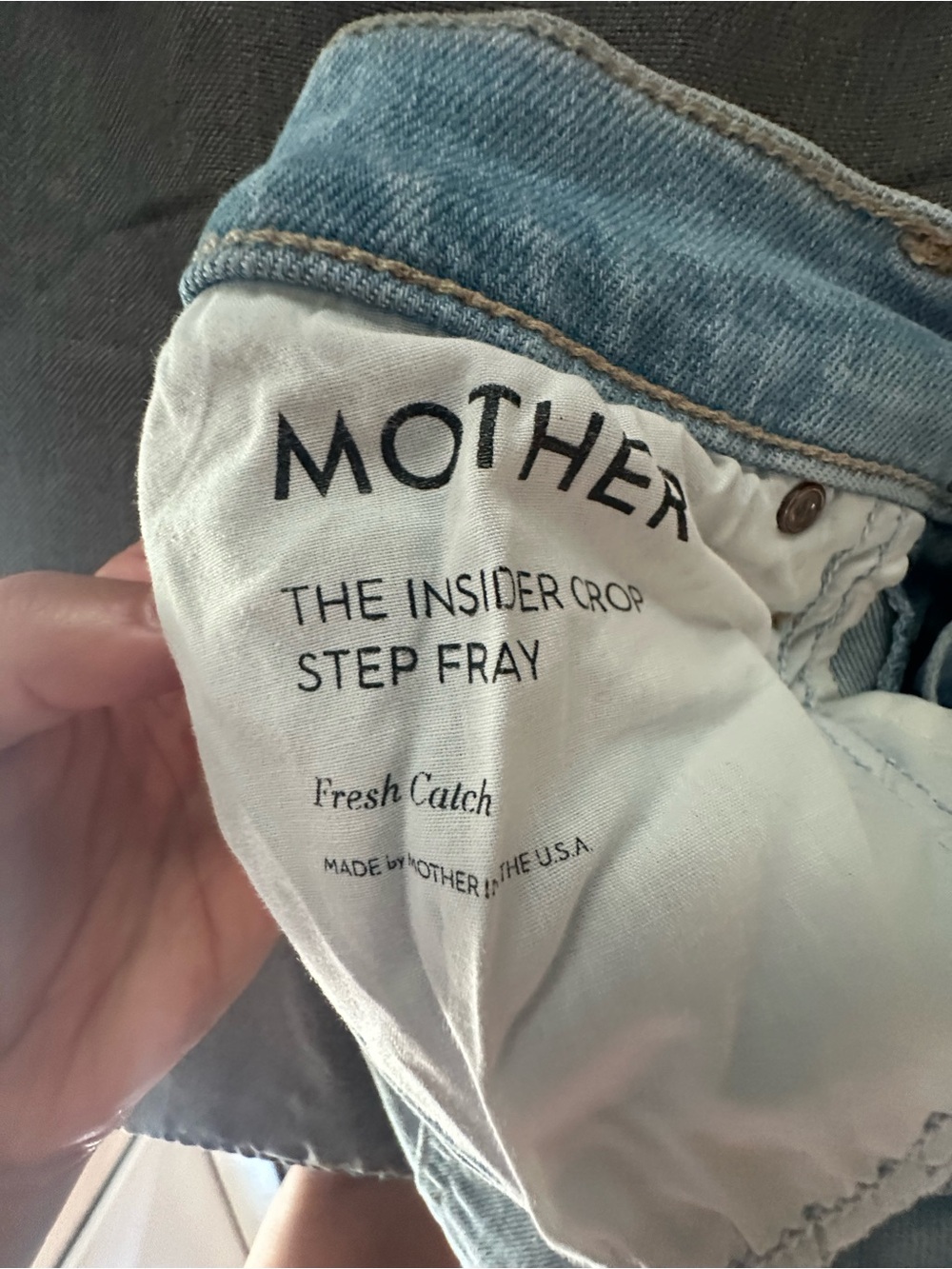 MOTHER Insider Crop Step Fray in Fresh Catch Wash - Picture 6 of 6